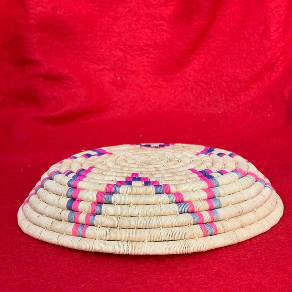 Basket, Inuit Eskimo Vintage Native Indigenous art, star design, 7.5"x2" - Picture 3 of 3